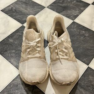 Adidas Ultra Boost 19 All white